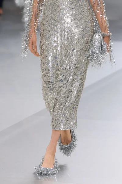 Look 99